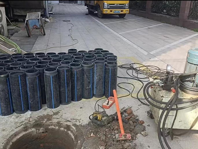 那坡PE置换管厂家 DN315置换管 非开挖管短管置换